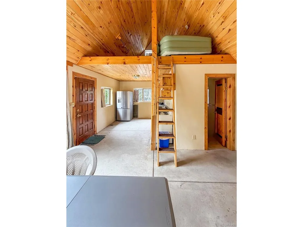 33 Big Bear Road Mosca, CO 81146