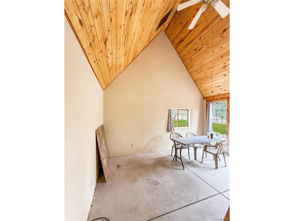 33 Big Bear Road Mosca, CO 81146