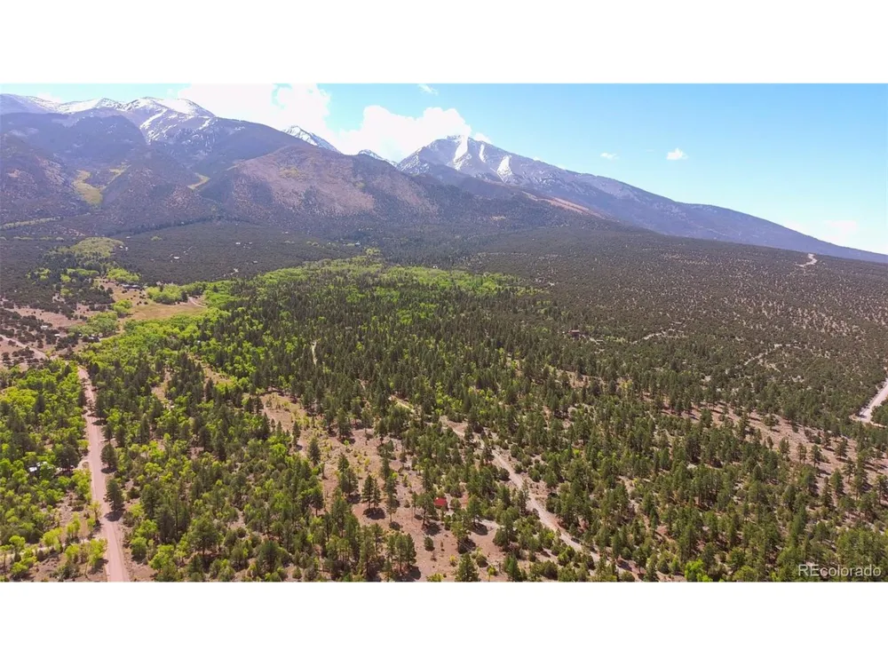 33 Big Bear Road Mosca, CO 81146