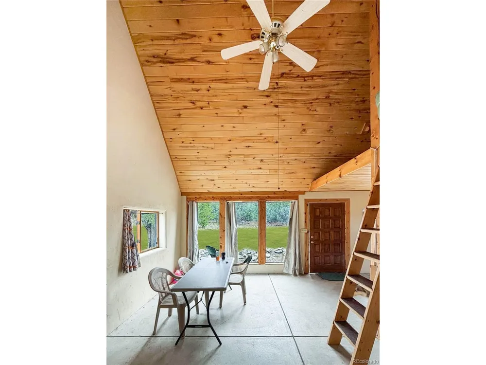 33 Big Bear Road Mosca, CO 81146