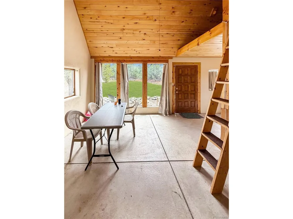 33 Big Bear Road Mosca, CO 81146