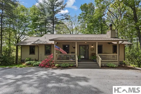 308 Woodsy Pine Trail