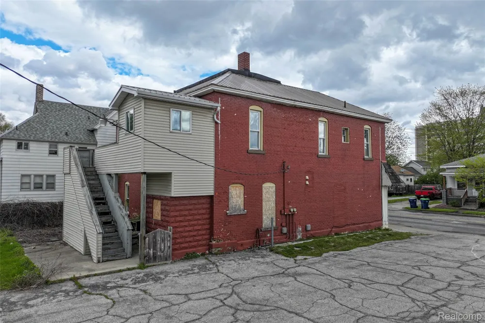 310 S Henry Street Bay City City, MI 48706