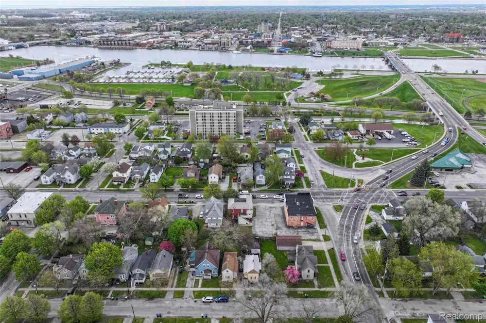 310 S Henry Street Bay City City, MI 48706