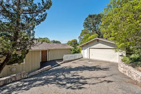888 Watson Road