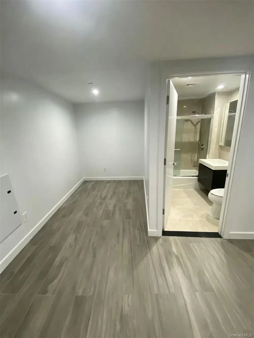 15815 Union Turnpike #4C Fresh Meadows, NY 11366