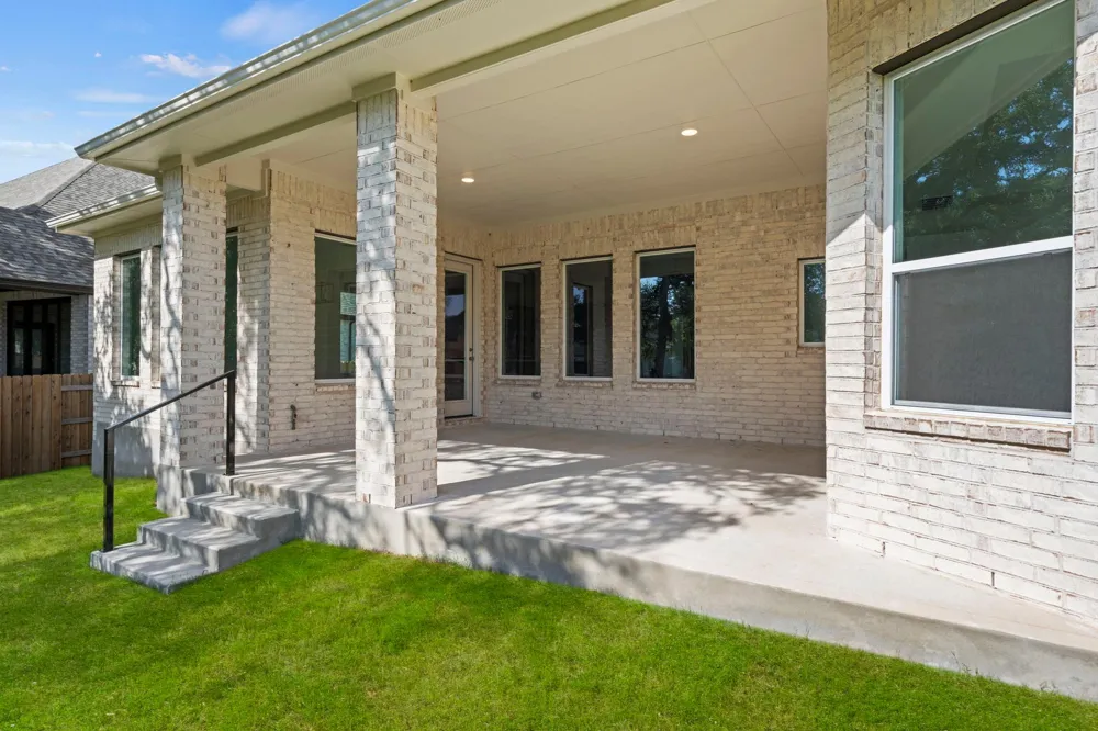 302 Wood Thrush Run Kyle, TX 78640