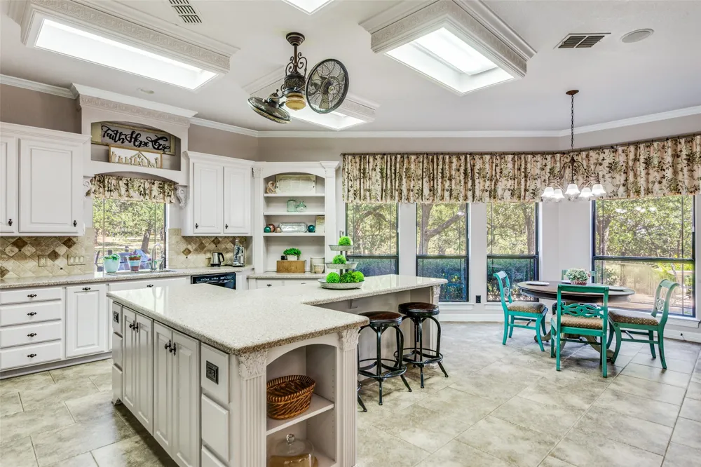 221 Hart Court Runaway Bay, TX 76426