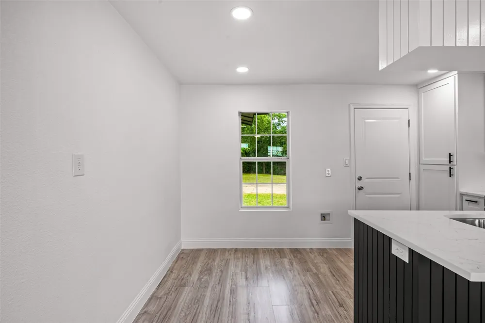 5225 Urbanview Street Sansom Park, TX 76114