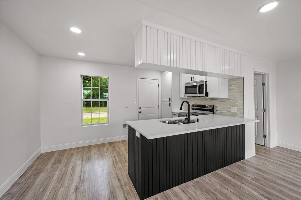 5225 Urbanview Street Sansom Park, TX 76114
