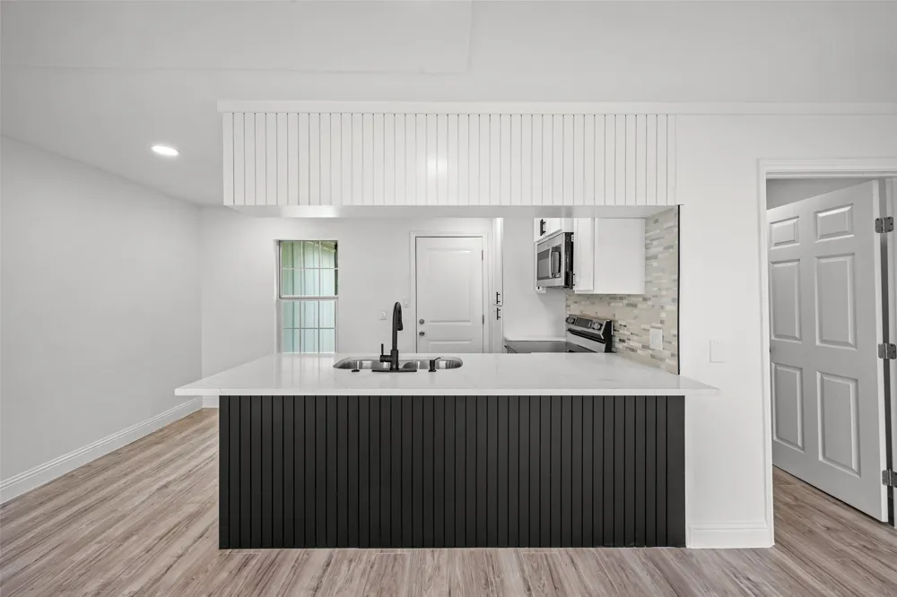 5225 Urbanview Street Sansom Park, TX 76114