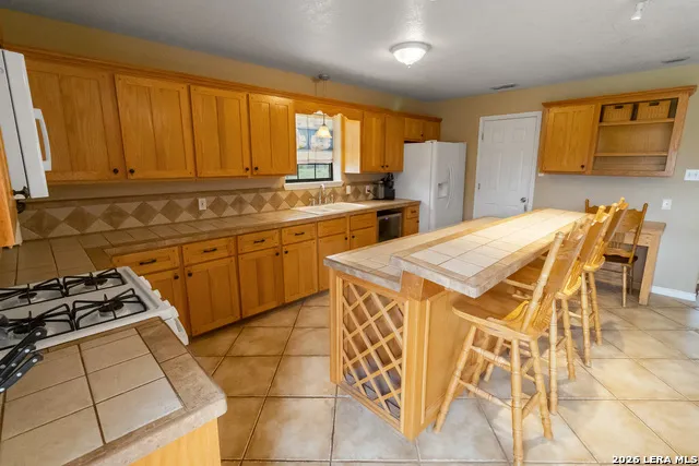 649 PVT 5001 Beeville, TX 78102