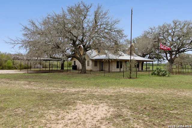 649 PVT 5001 Beeville, TX 78102