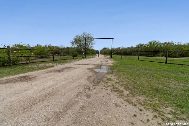 649 PVT 5001 Beeville, TX 78102