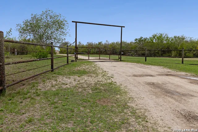 649 PVT 5001 Beeville, TX 78102
