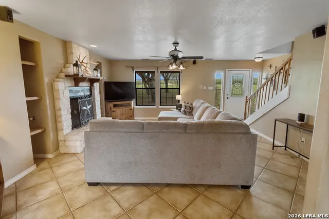 649 PVT 5001 Beeville, TX 78102