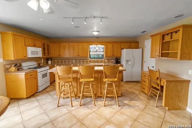649 PVT 5001 Beeville, TX 78102