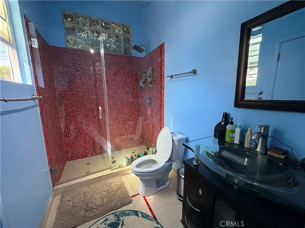 5300 Calhoun Sherman Oaks, CA 91401
