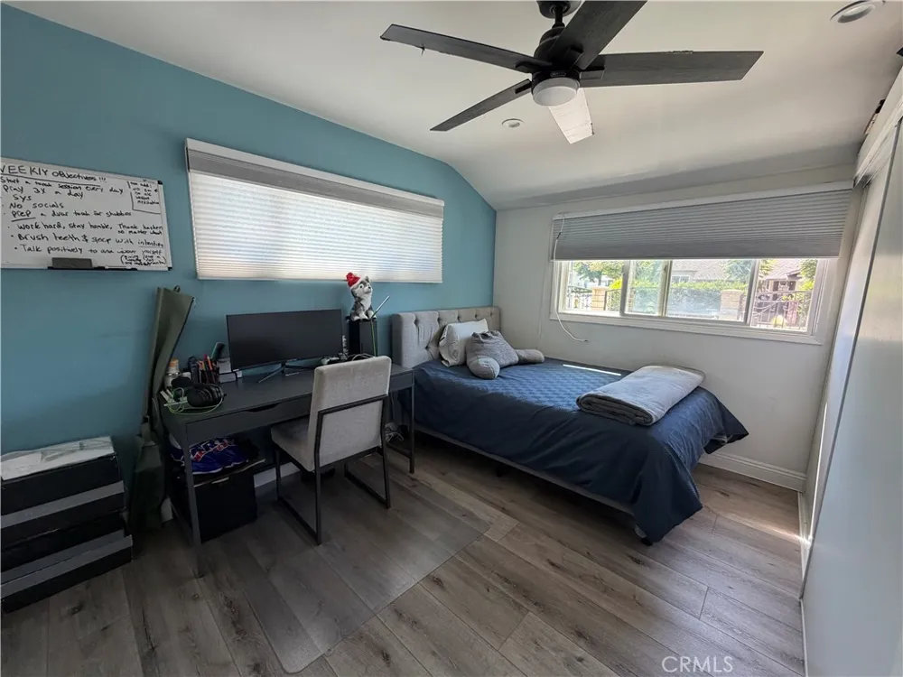 5300 Calhoun Sherman Oaks, CA 91401