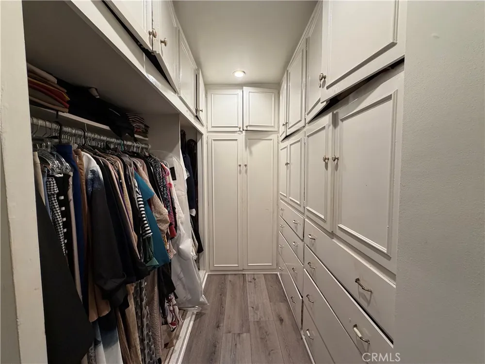 5300 Calhoun Sherman Oaks, CA 91401