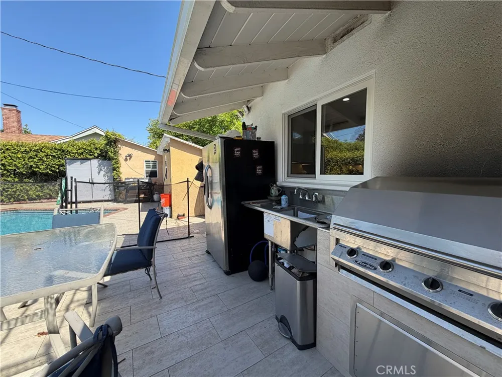 5300 Calhoun Sherman Oaks, CA 91401