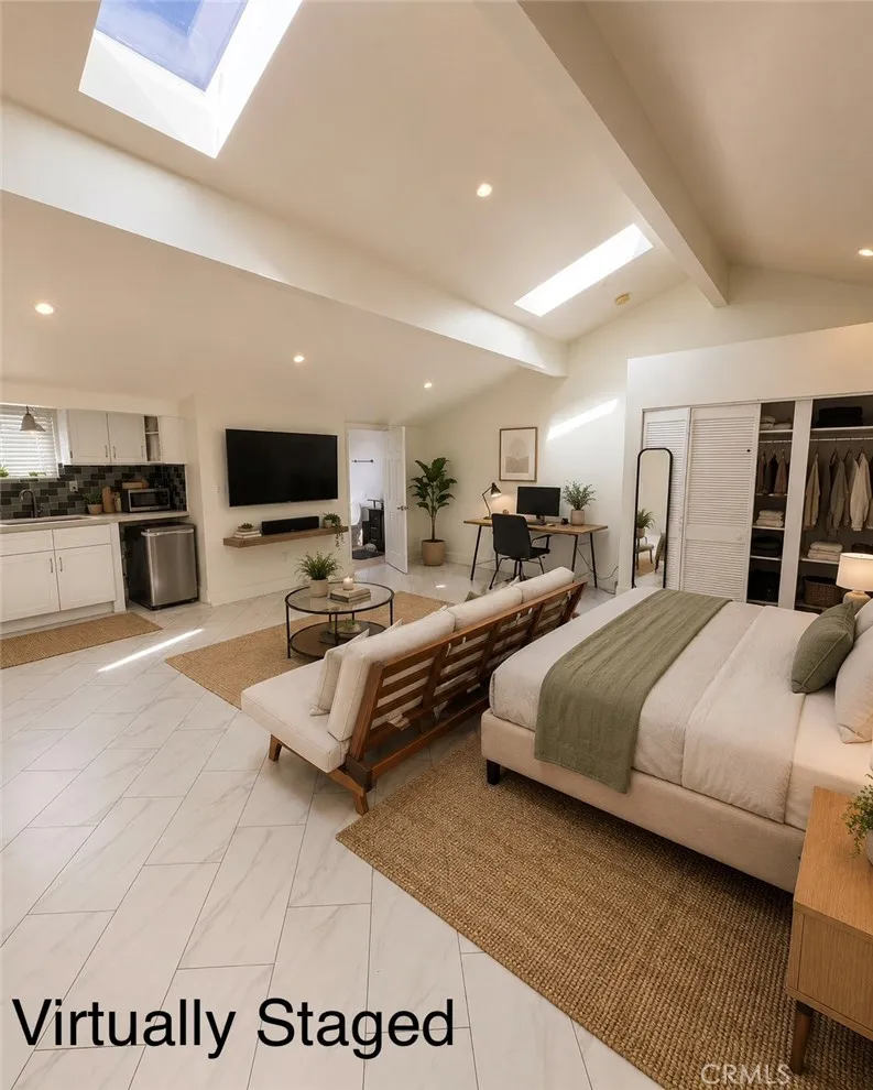 5300 Calhoun Sherman Oaks, CA 91401
