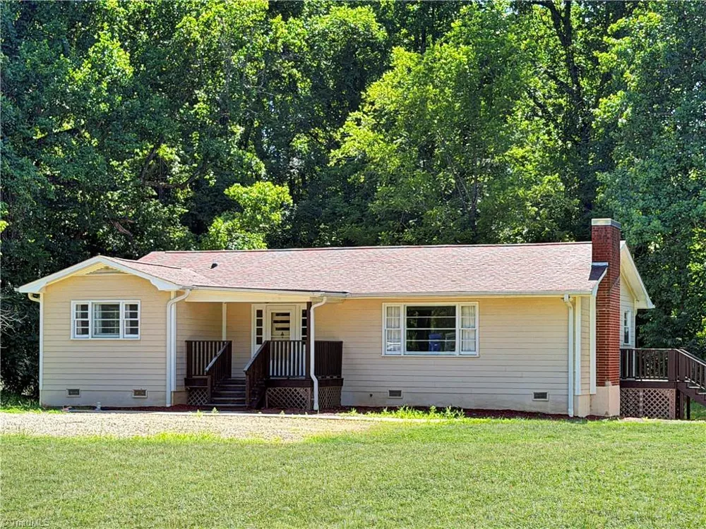 407 Brook Street Wilkesboro, NC 28697