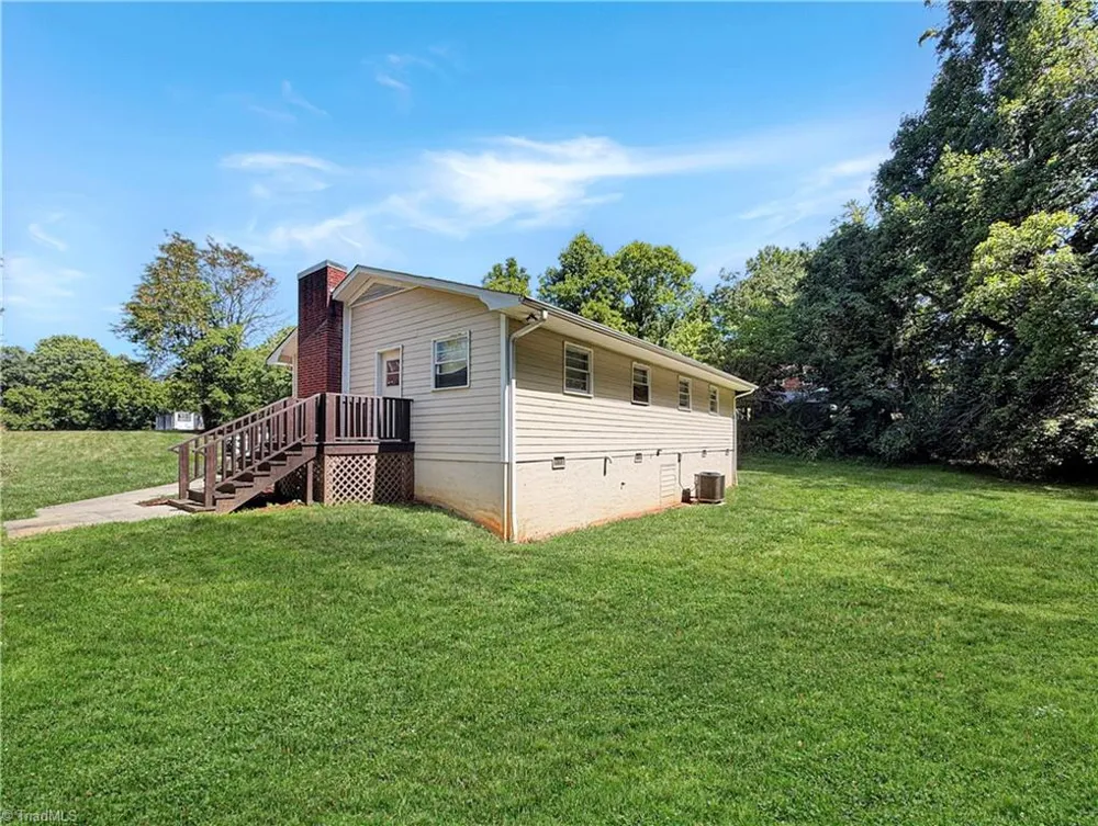 407 Brook Street Wilkesboro, NC 28697