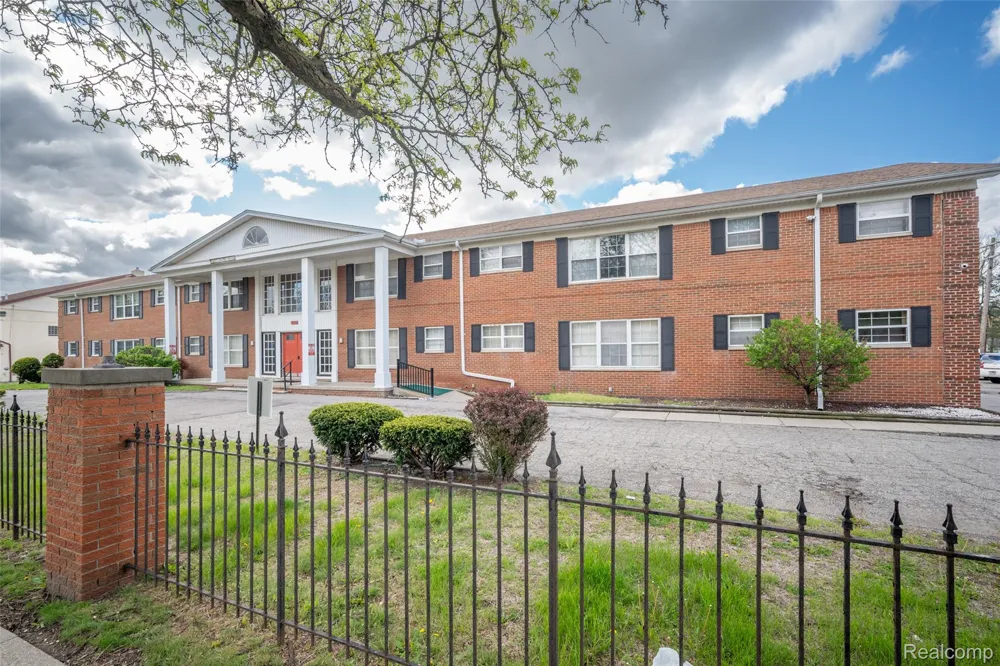 25301 5 Mile Road #227 Redford Charter Township, MI 48239