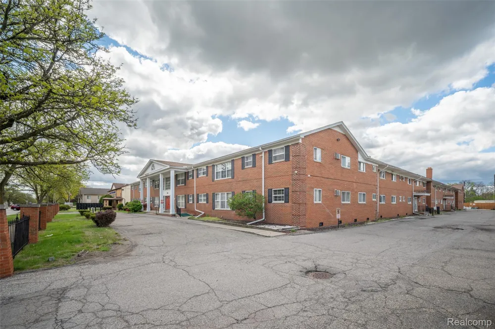 25301 5 Mile Road #227 Redford Charter Township, MI 48239