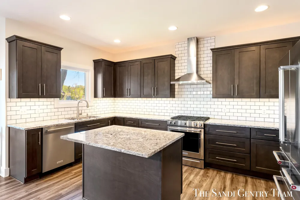 17940 Cove Street Ferrysburg City, MI 49456