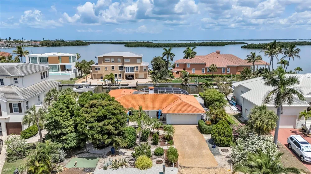 617 ROUNTREE DRIVE Longboat Key, FL 34228