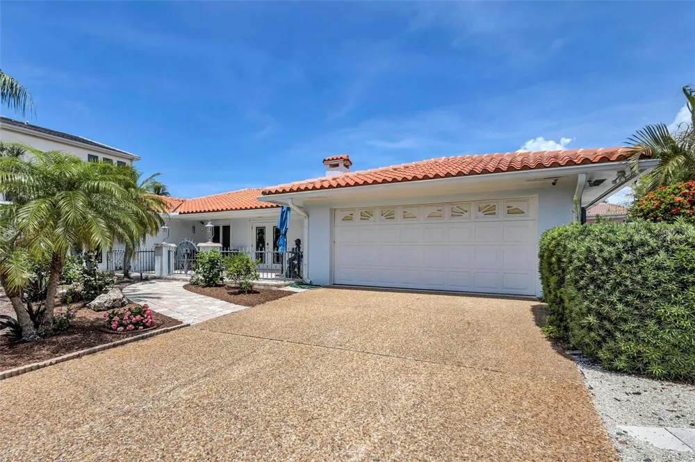 617 ROUNTREE DRIVE Longboat Key, FL 34228
