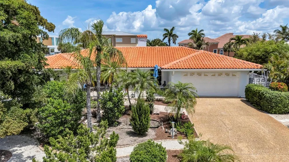 617 ROUNTREE DRIVE Longboat Key, FL 34228