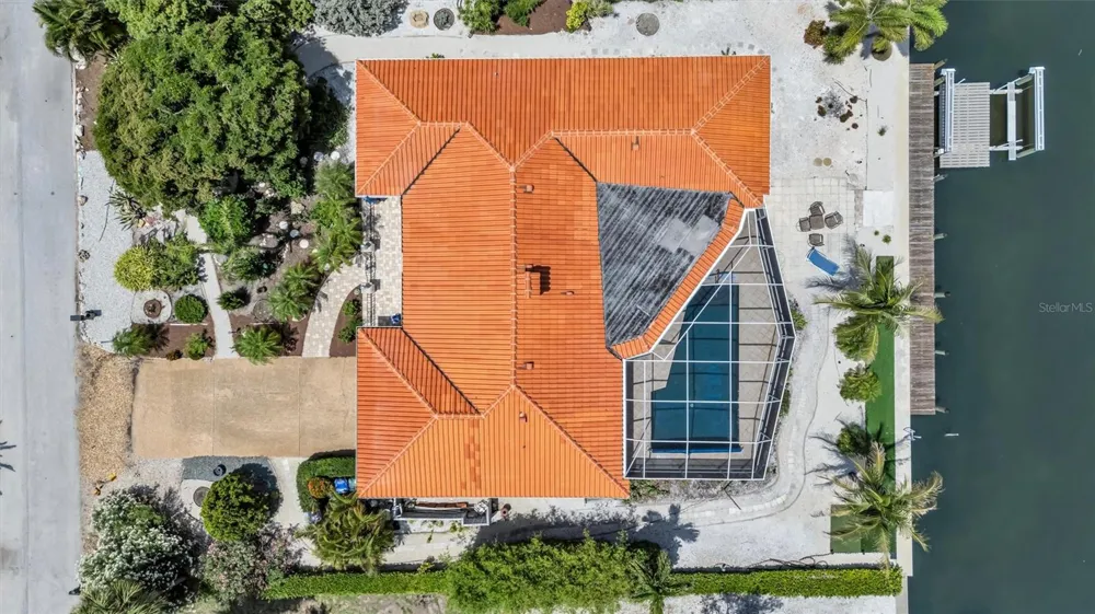 617 ROUNTREE DRIVE Longboat Key, FL 34228