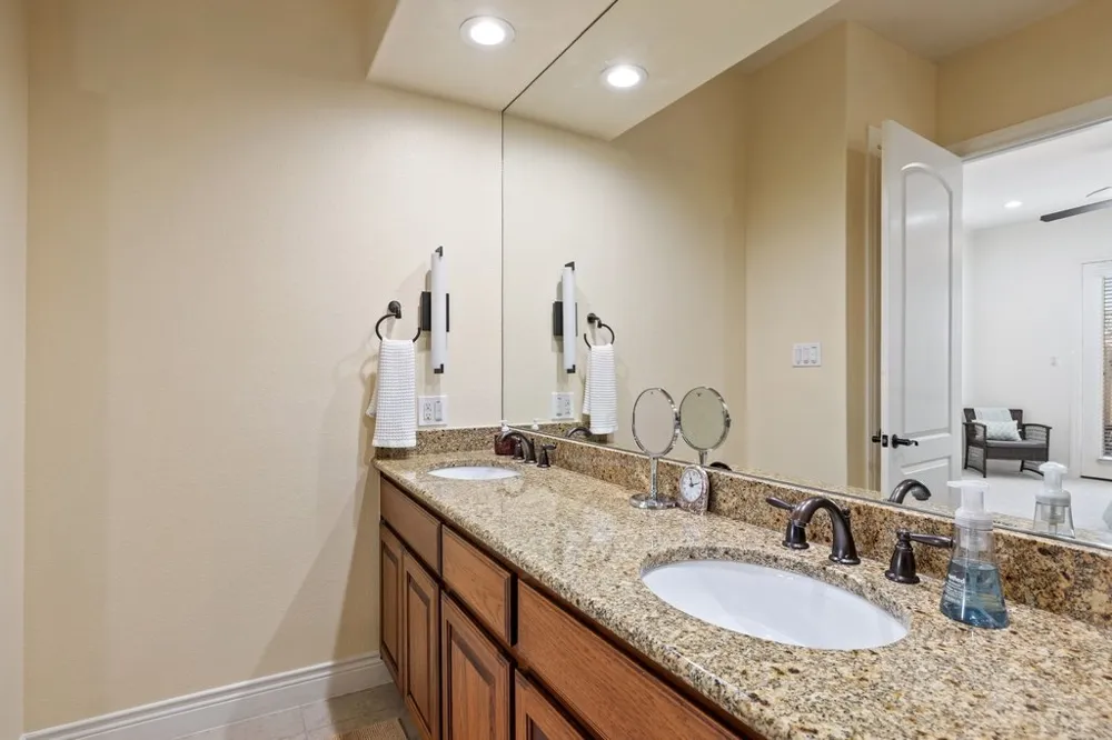 108 Rivalto Circle #2 Lakeway, TX 78734