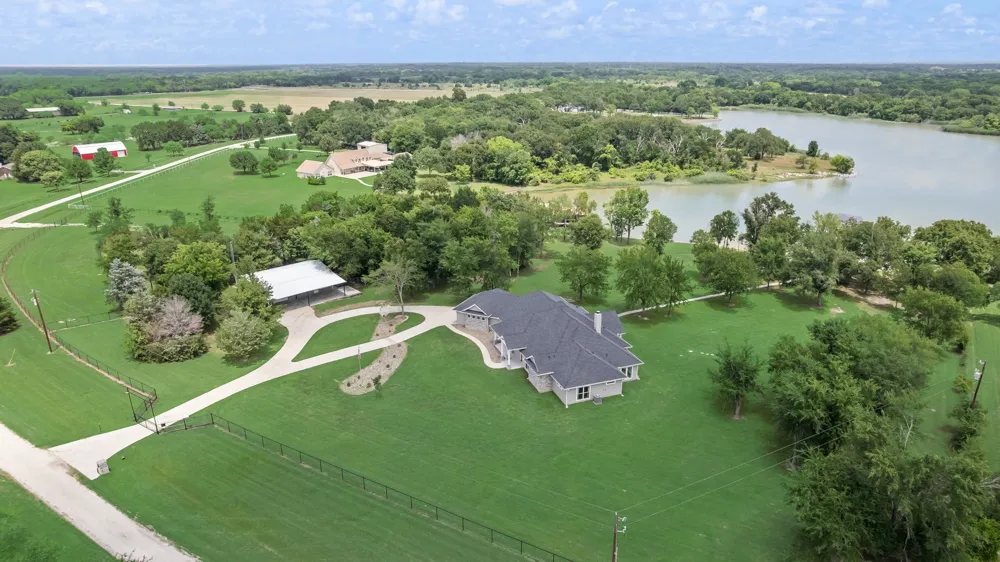 12690 SE County Road 3330 Kerens, TX 75144