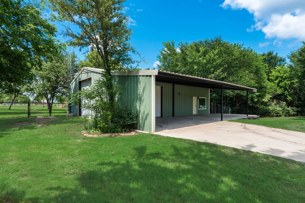 12690 SE County Road 3330 Kerens, TX 75144