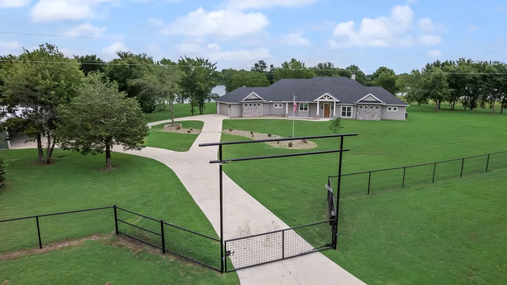 12690 SE County Road 3330 Kerens, TX 75144