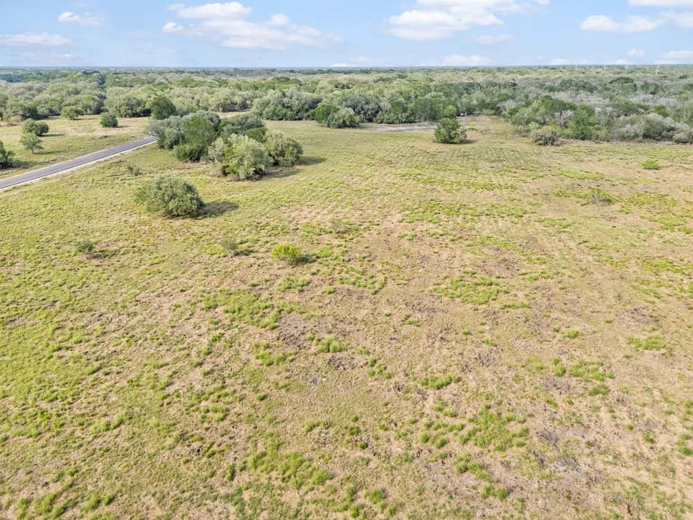 5 Fm 530 Edna, TX 77957