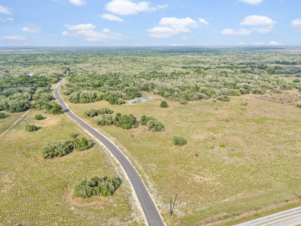 5 Fm 530 Edna, TX 77957