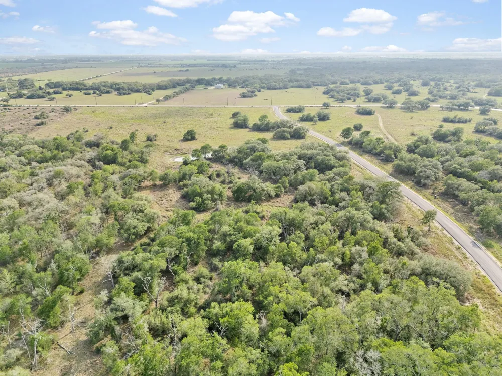 5 Fm 530 Edna, TX 77957