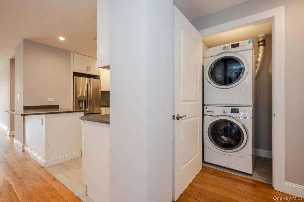 661 W Broadway #402 Long Beach, NY 11561