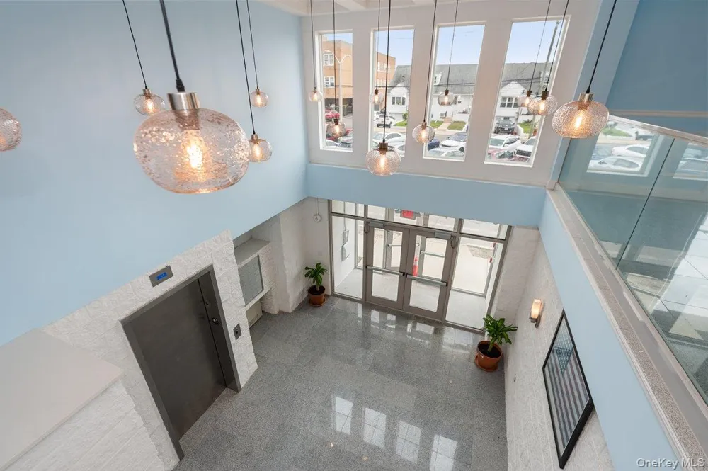 661 W Broadway #402 Long Beach, NY 11561