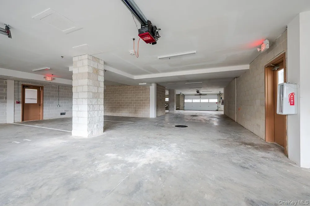 661 W Broadway #402 Long Beach, NY 11561