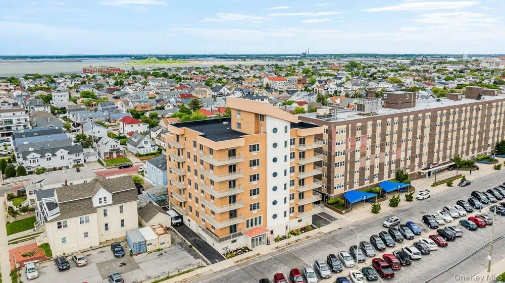 661 W Broadway #402 Long Beach, NY 11561