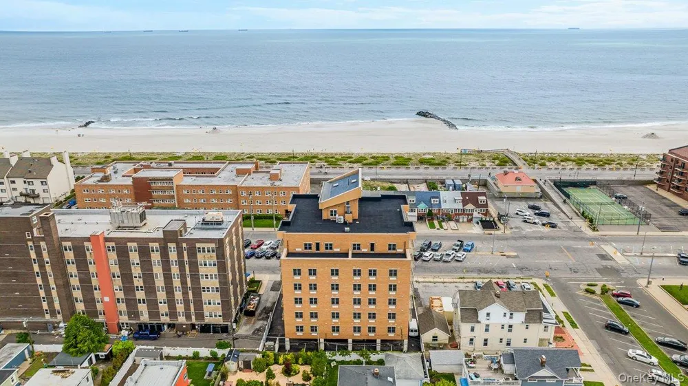 661 W Broadway #402 Long Beach, NY 11561