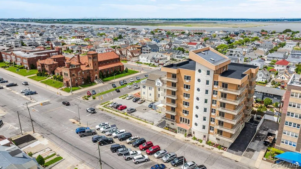 661 W Broadway #402 Long Beach, NY 11561