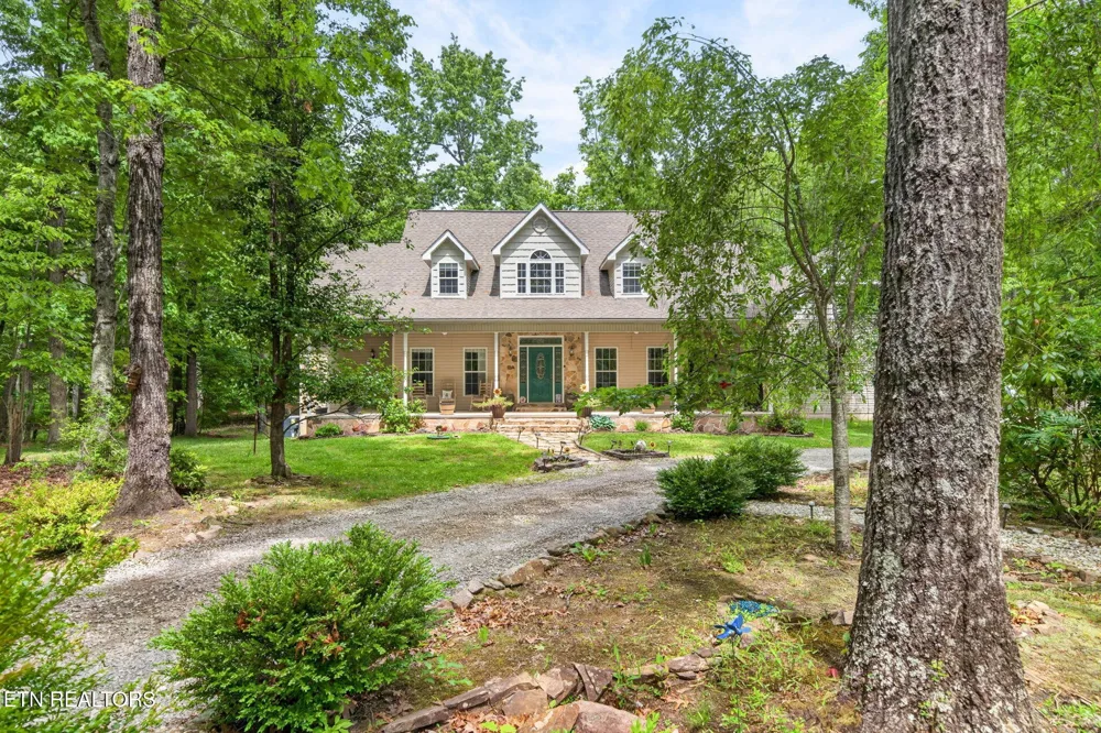 500 Cliff Park Rd Monterey, TN 38574