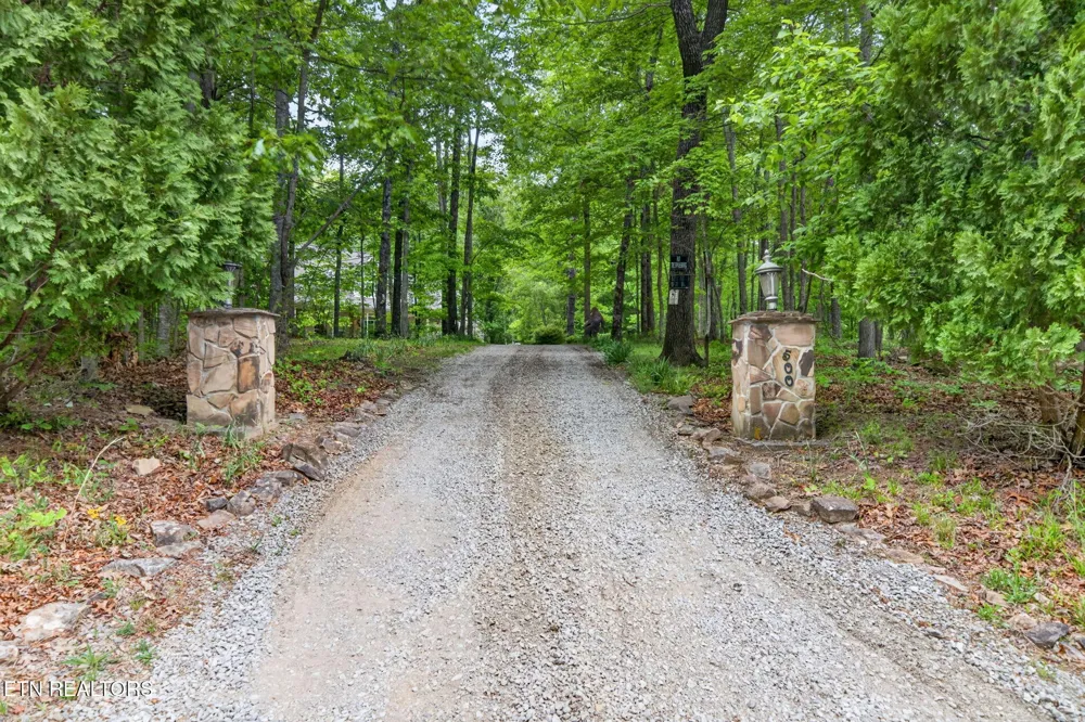 500 Cliff Park Rd Monterey, TN 38574